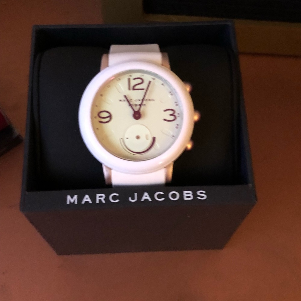 Marc Jacobs Riley Hybrid Smart Watch - Picture 3 of 5